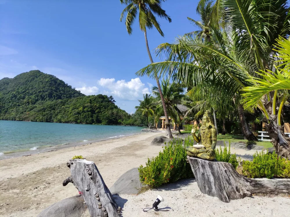 Khong Son Beach